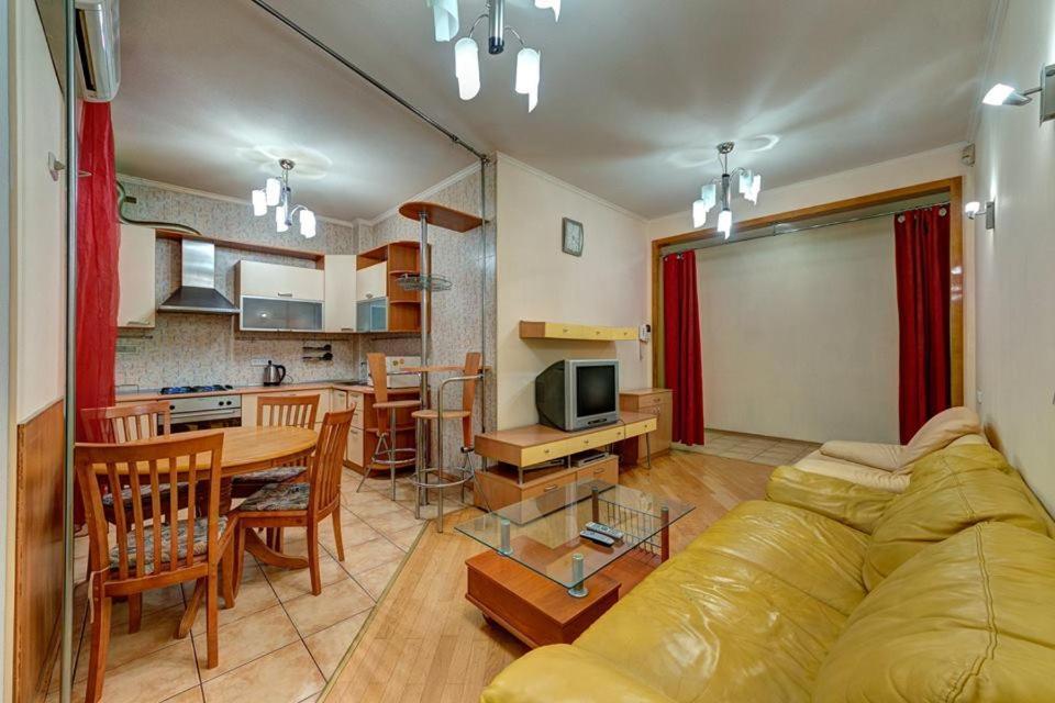 Apartments On Shota Rustaveli Київ Екстер'єр фото