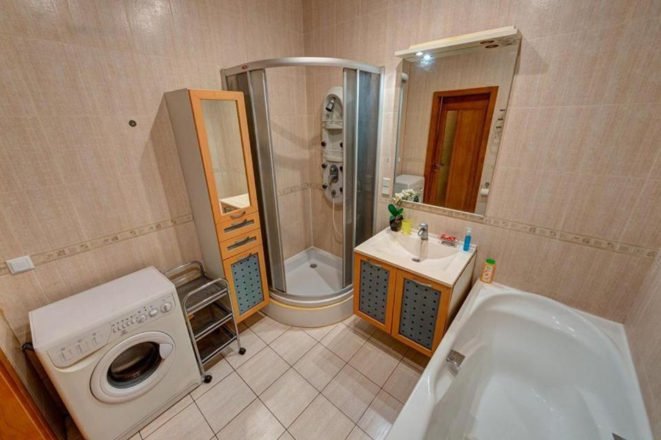 Apartments On Shota Rustaveli Київ Екстер'єр фото